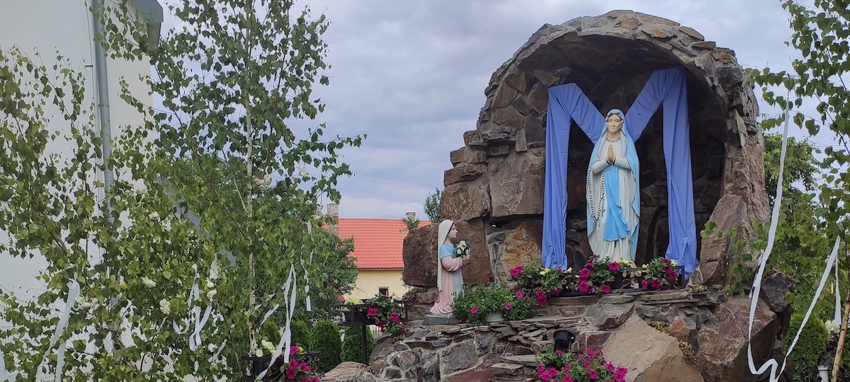 Lurdská jaskyňa